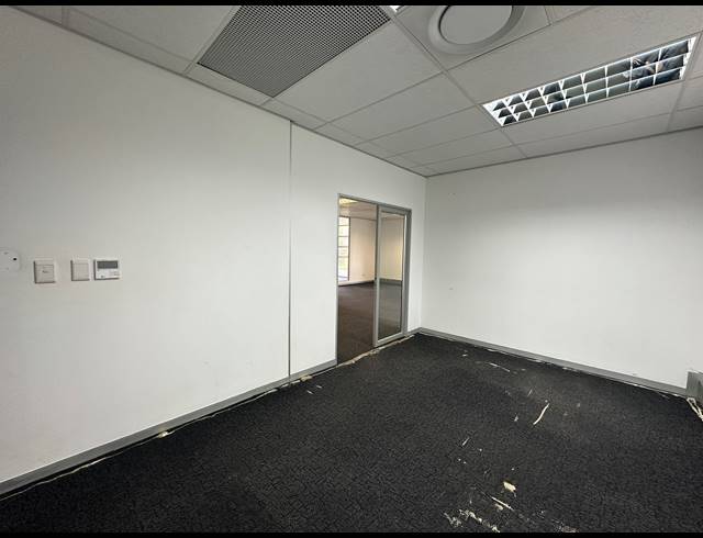 326M² OFFICE TO LET IN ECO PARK ESTATE